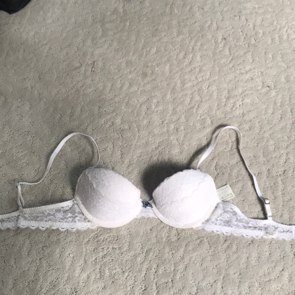 Gilly Hicks push up plunge bra